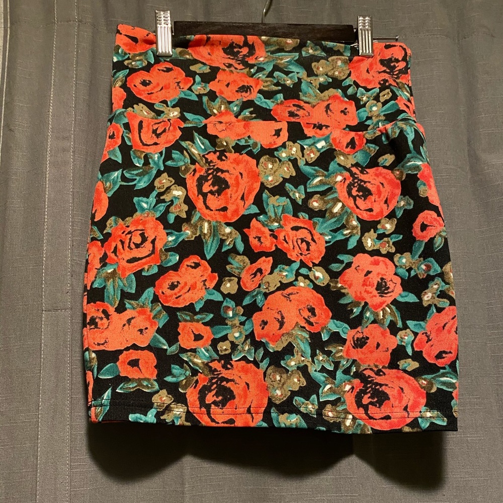 Swool Flower print skirt Sz. Small